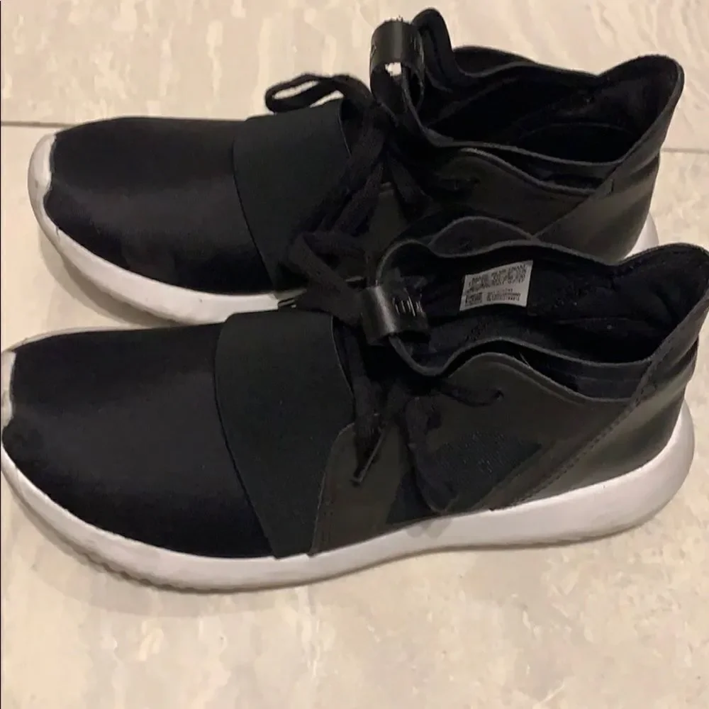 🎉Last deal 🎉Adidas sneakers 👟